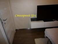 01.05.2015. мебель в спальню - подвесная тумба для телевизора, Шкаф-купе на две двери фасады мдф крашеный, фурнитура шкафа Hettich