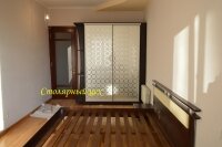 Кровать из натурального дерева сосна. размеры 2100*1660. покраска Орех темный, изголовье из дерева и вставка кож. зам.