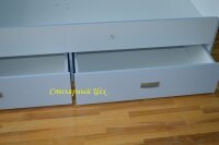 кровать 1900х900. изготовлена из Австрийского лдсп 18мм. цвет белый и голубой.