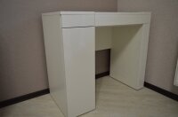 Дамский Туалетный столик, 800*450*750. корпус белое ЛДСП. фасады МДФ крашенный + металлик белый глянец..