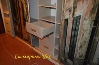 Шкаф-купе встроенный. ЛДСП ЕГГЕР 18мм. цвет камель. фасады фотопечать на стекле