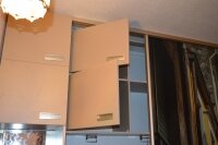 Шкаф-купе встроенный. ЛДСП ЕГГЕР 18мм. цвет камель. фасады фотопечать на стекле