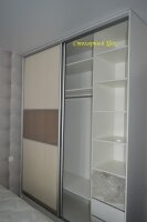 Шкаф-купе 2630*2100*600. корпус белое ЛДСП. фасады крашеное стекло Lacobel, профиль Indeco.