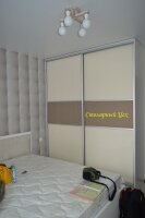 Шкаф-купе 2630*2100*600. корпус белое ЛДСП. фасады крашеное стекло Lacobel, профиль Indeco.