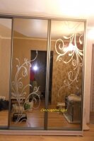 шкаф-купе 2600*2500*600. ЛДСП KRONO клен ванкувер. профиль расдвижная система Indeco. наполнение дверей зеркало бронза + рисунок.