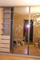 шкаф-купе 2600*2500*600. ЛДСП KRONO клен ванкувер. профиль расдвижная система Indeco. наполнение дверей зеркало бронза + рисунок.