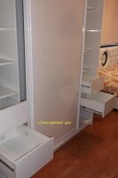 Шкаф-купе 2500*1800*600. корпус ЛДСП EGGER 18mm. Белый глянец. фурнитура Indeco + ламинация белый глянец. фасады ЛДСП EGGER Белый глянец..